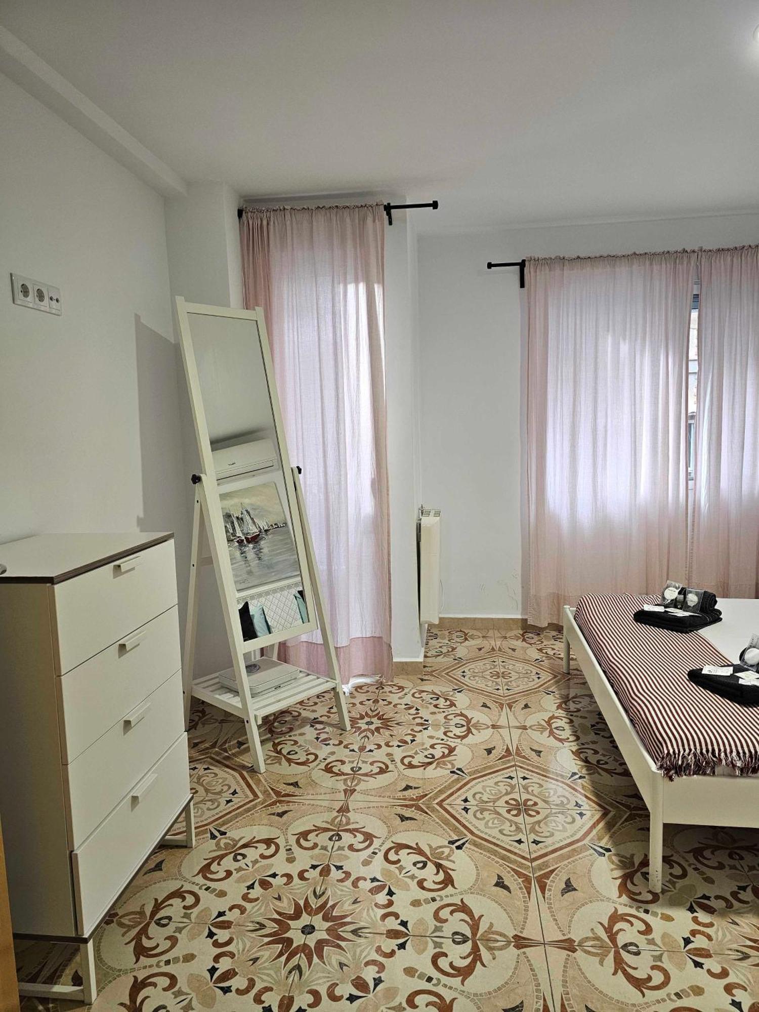 Suncastle Apartamentos Alicante -With Sunny Rooftop Terrace And Barbecue Экстерьер фото